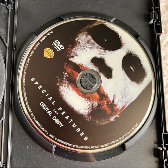 The Dark Knight 2 Disc Special Edition DVD Heath Ledger Christian Bale - Picture 4 of 5